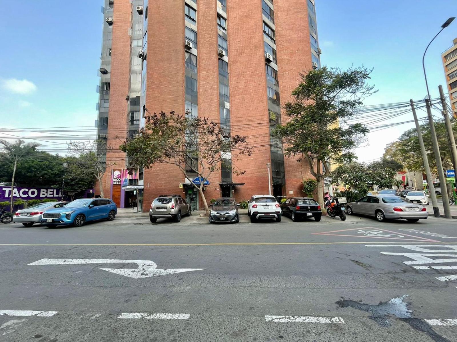 Chateau Studios By Vibrant Lima Exterior photo
